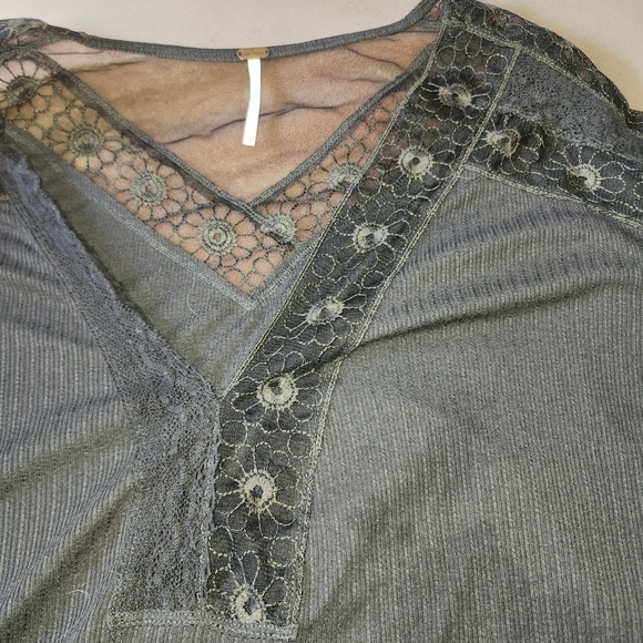 Flowy Free People Top - Picture 3 of 4